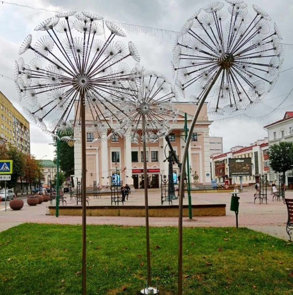 Файл:Oduvanciki lampa.jpg